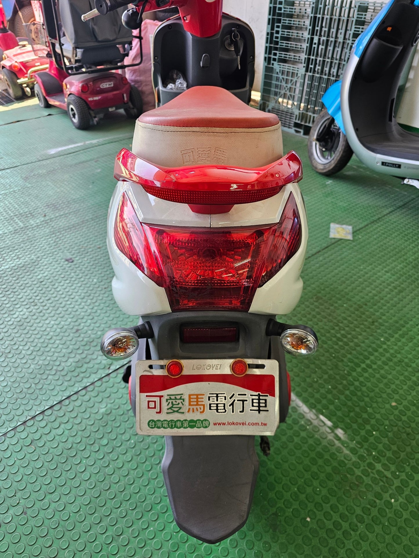 209中古微電車(搭配全新鋰電池可抽拔)