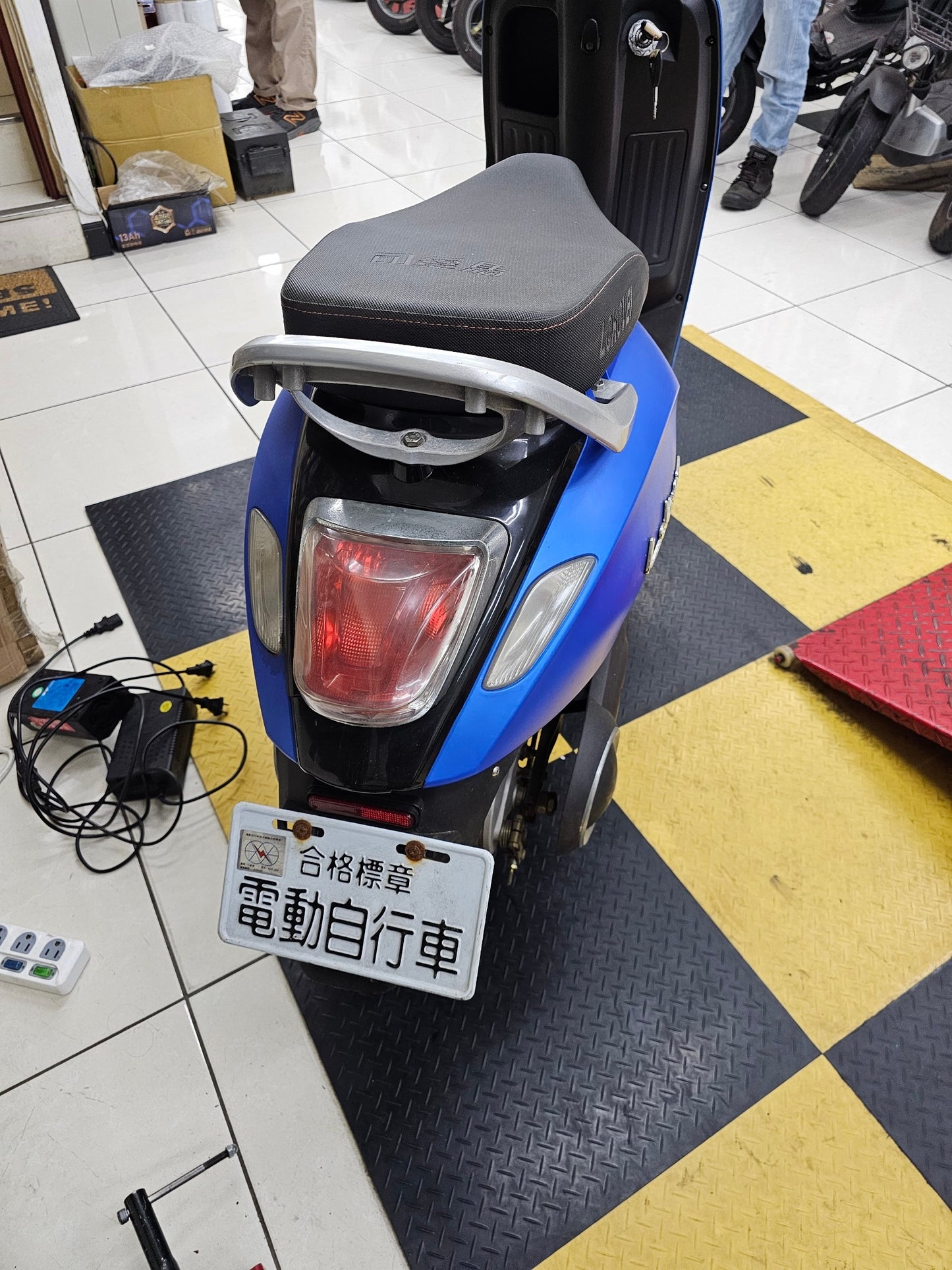 201中古微電車(全新鉛酸電池)