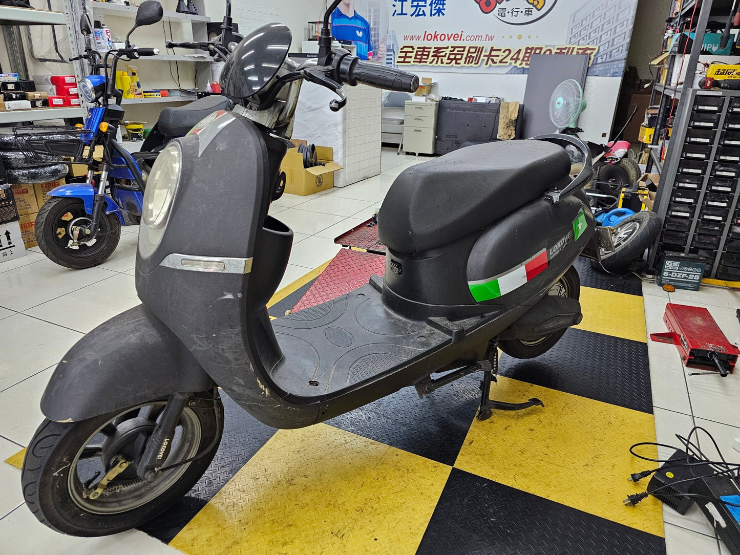 205中古微電車(全新電池)