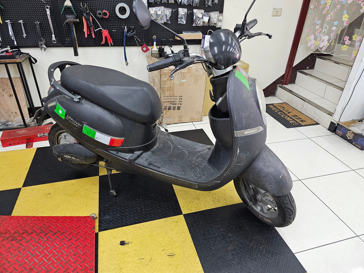 205中古微電車(全新電池)