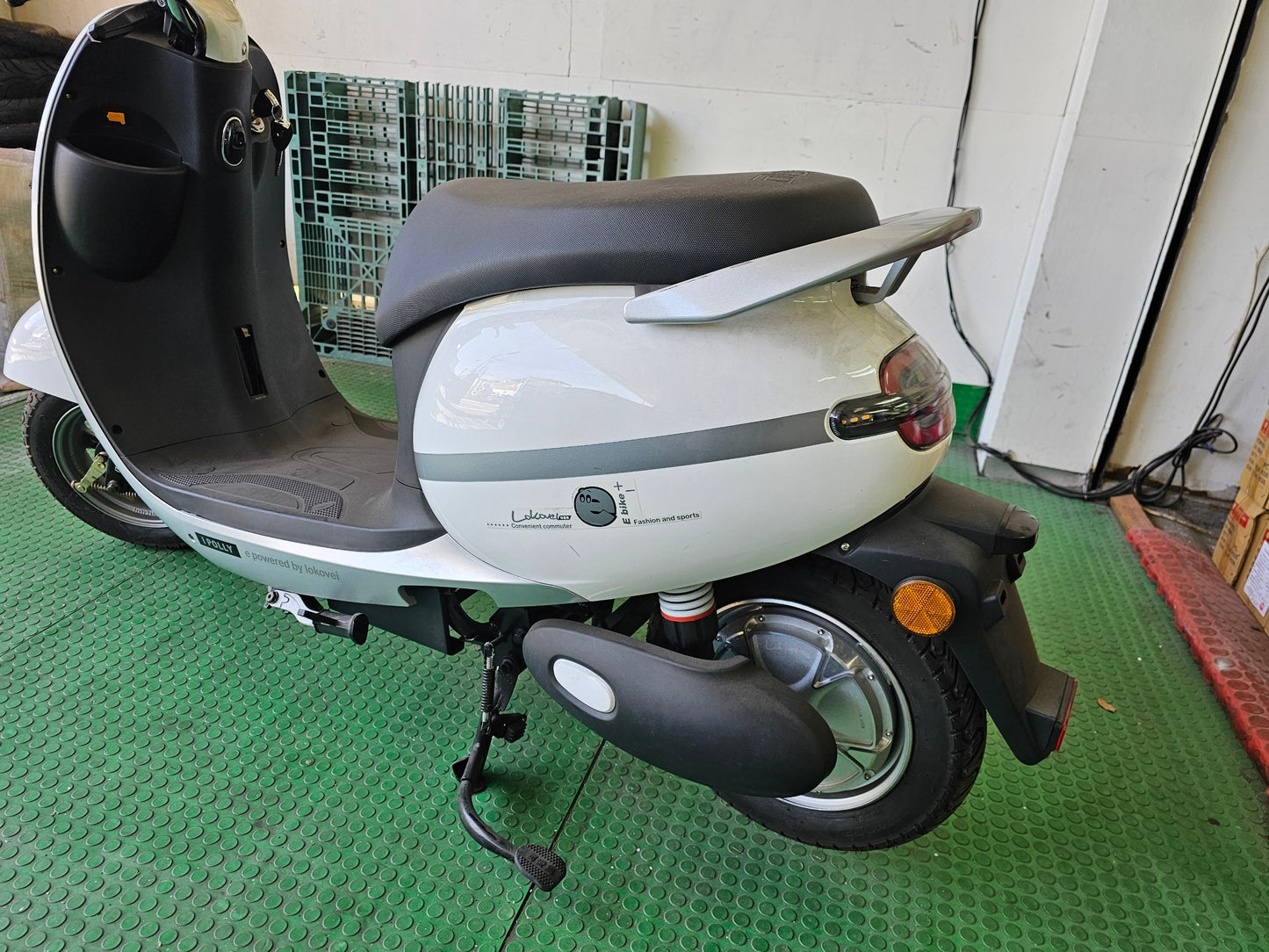 207中古微電車(全新電池可抽拔)