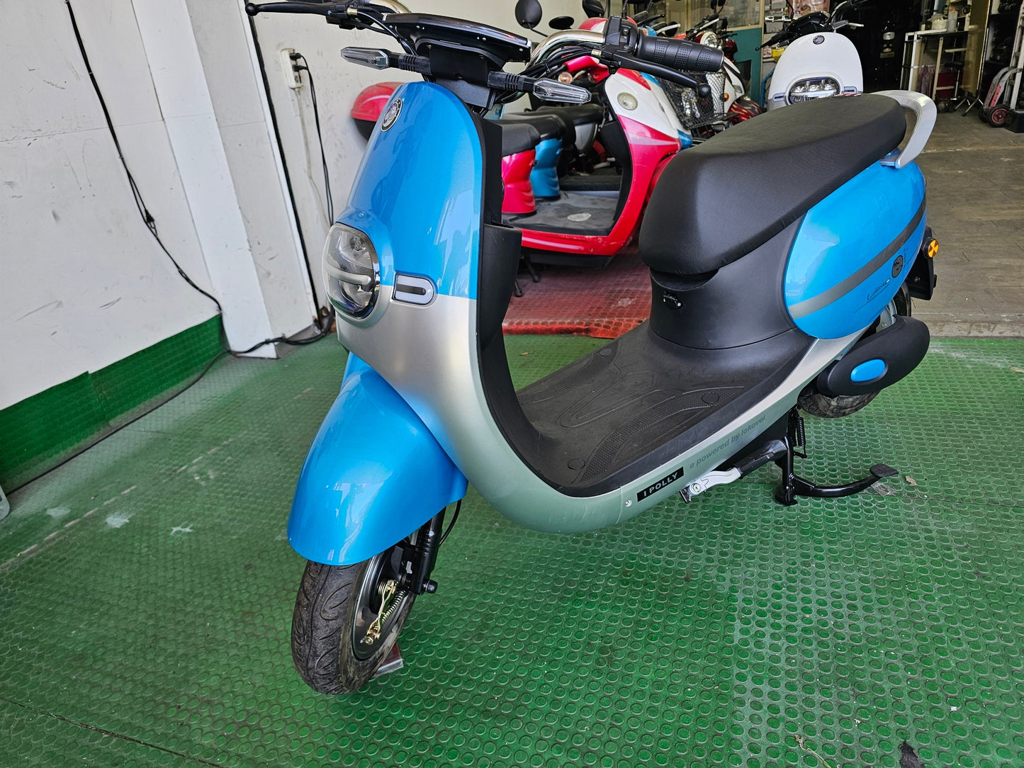 208中古微電車(搭配全新鋰電池)